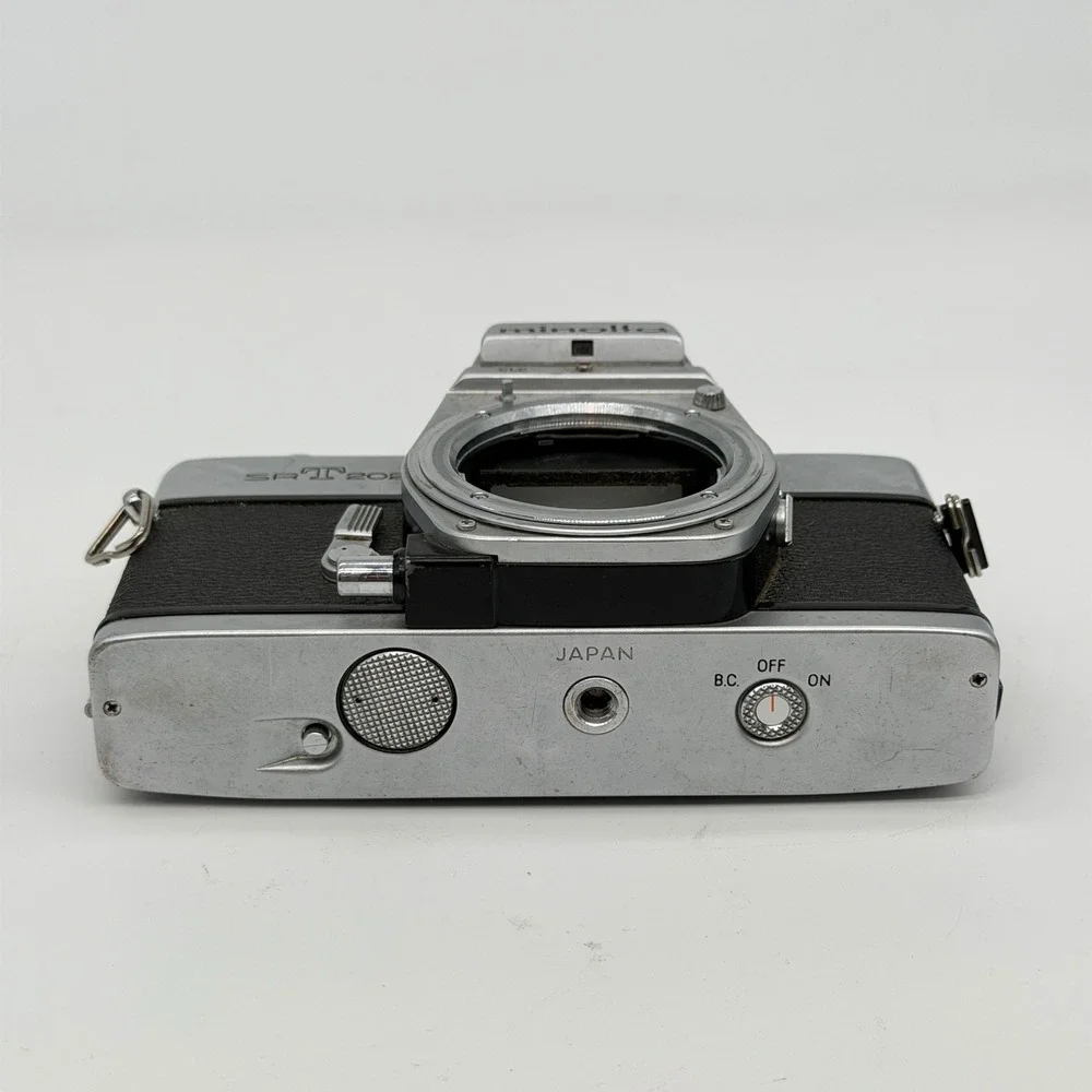 Minolta SRT 202 35mm SLR Film Camera Body Silver Black Vintage 2396308
